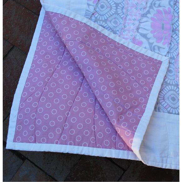 Handmade Baby Crib Lap Quilt Wavey Deconstructed Blanket - Picture 6 of 9